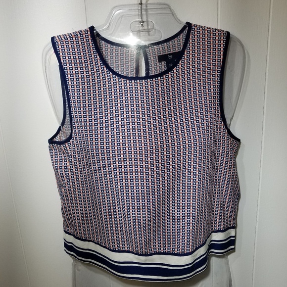 Patterned Gap crop - Picture 2 of 6